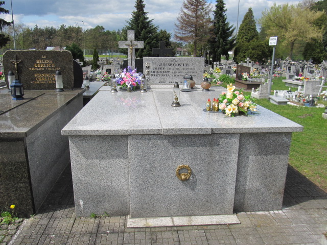 Grób Józef Juwa